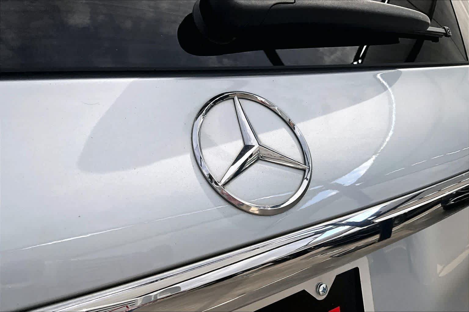 Used 2022 Mercedes-Benz GLS 450 4MATIC w/ AMG Line Exterior image 10