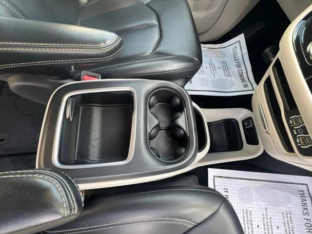 Certified 2023 Chrysler Pacifica Touring-L FWD image 15