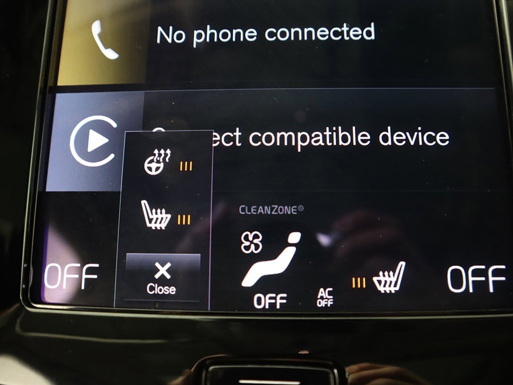 Used 2022 Volvo XC90 T5 Momentum w/ Climate Package image 37