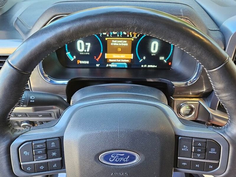 Used 2023 Ford F150 Lariat w/ Trailer Tow Package image 22