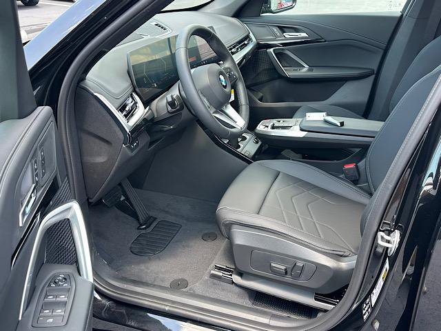 New 2026 BMW X1 xDrive28i w/ Technology Package AWD/4WD image 4
