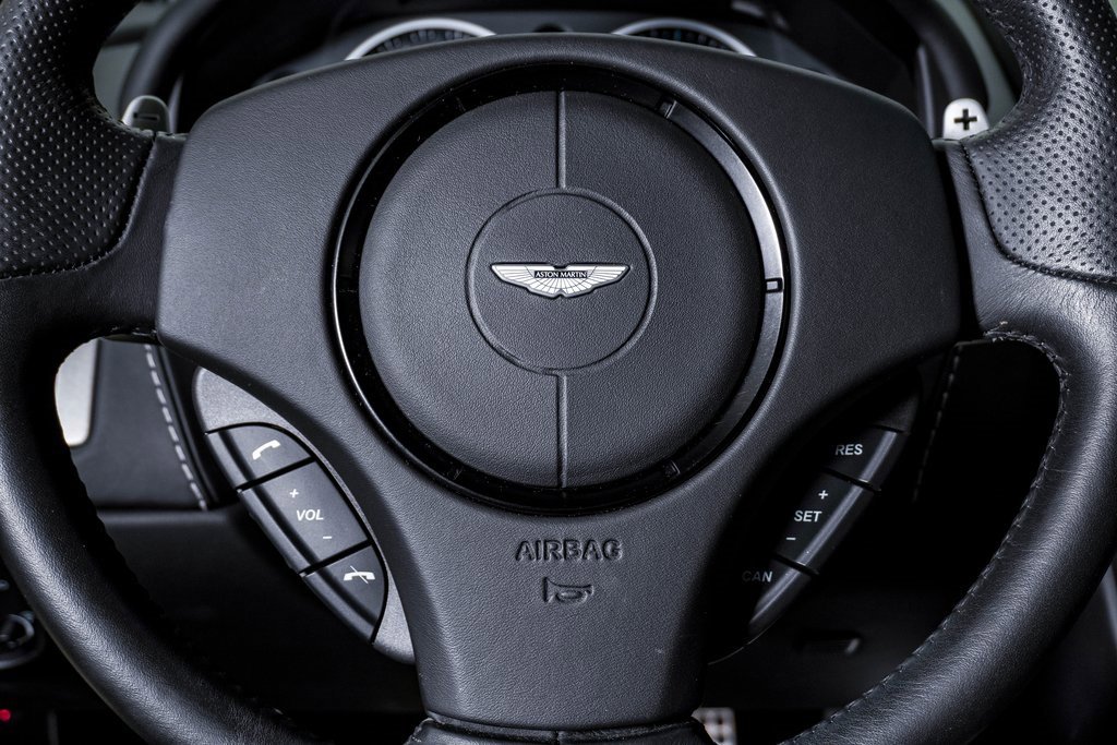 Used 2009 Aston Martin DBS Coupe image 27