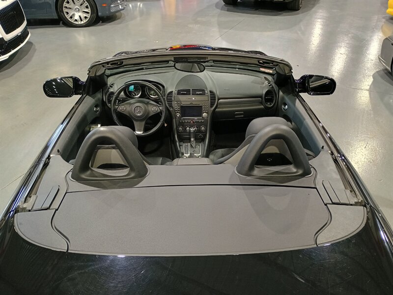 Used 2011 Mercedes-Benz SLK 300 image 7