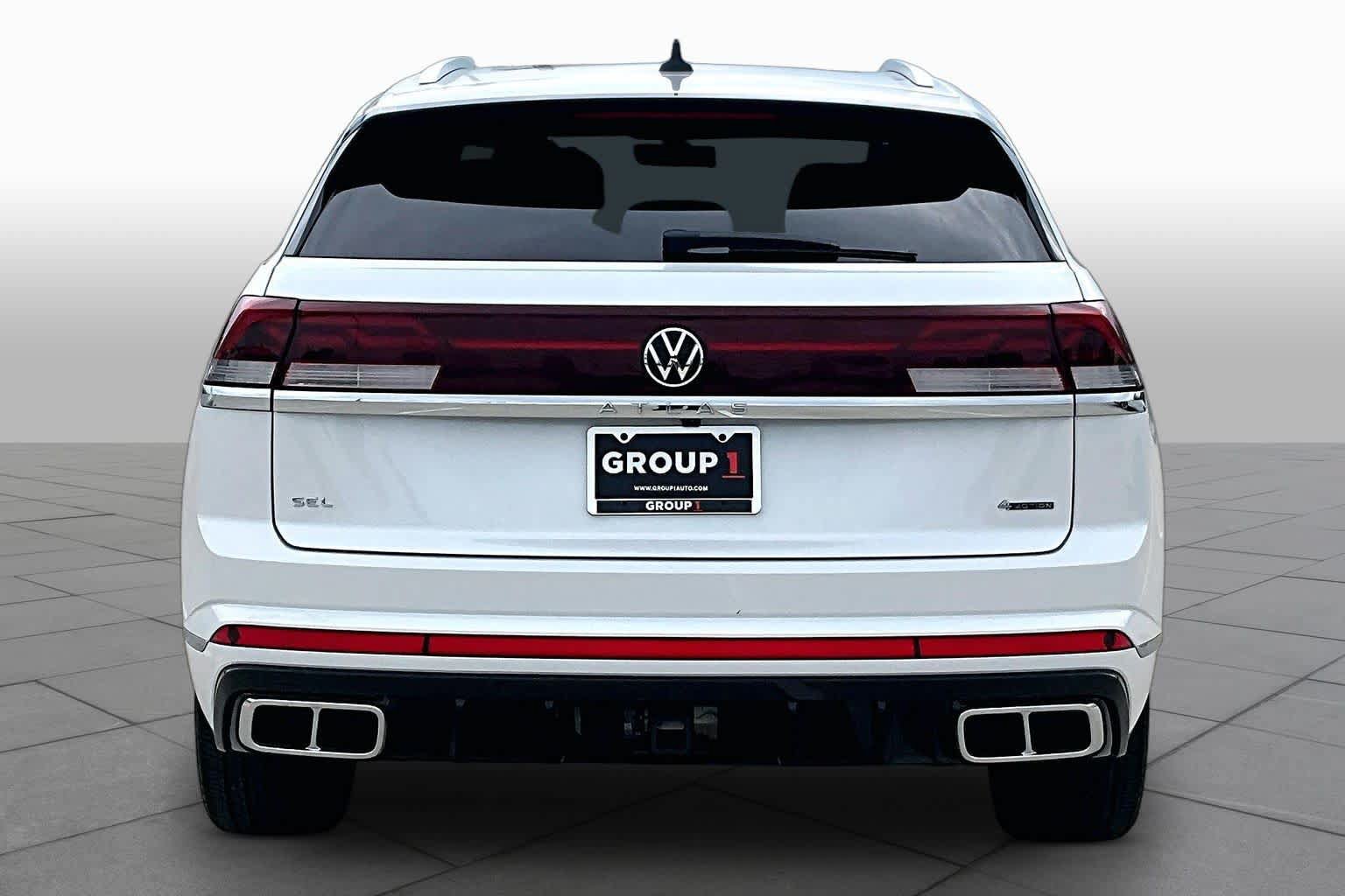 Used 2024 Volkswagen Atlas Cross Sport SEL Premium R-Line AWD/4WD image 4