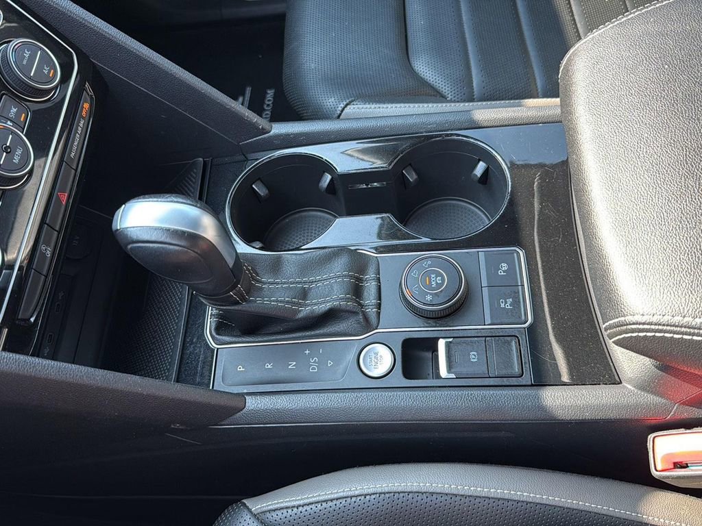 Used 2022 Volkswagen Atlas SEL Premium image 26