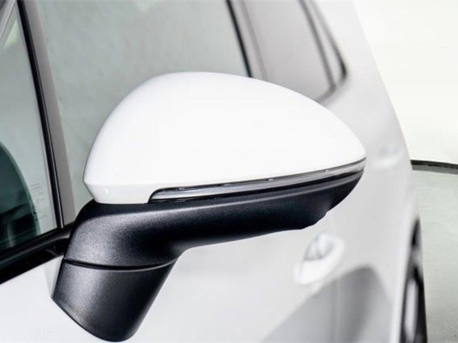 Used 2025 Porsche Cayenne image 21