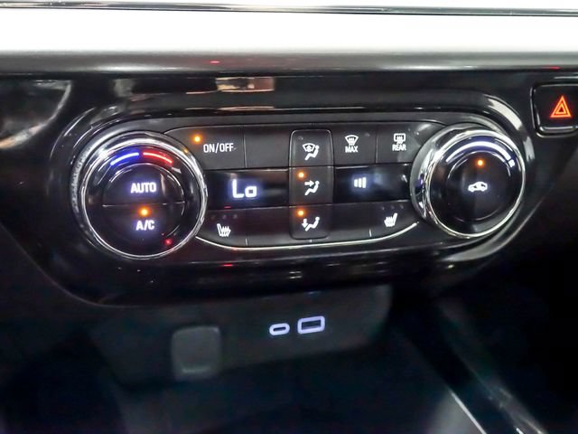Used 2025 Chevrolet Trax LT w/ LT Convenience Package FWD image 23