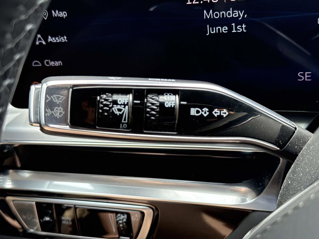 Used 2025 Cadillac Lyriq Sport w/ Nappa Leather Package AWD/4WD image 39