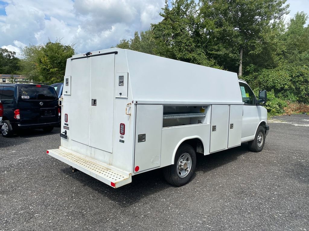 Used 2022 GMC Savana 3500 w/ Power Convenience Package image 5