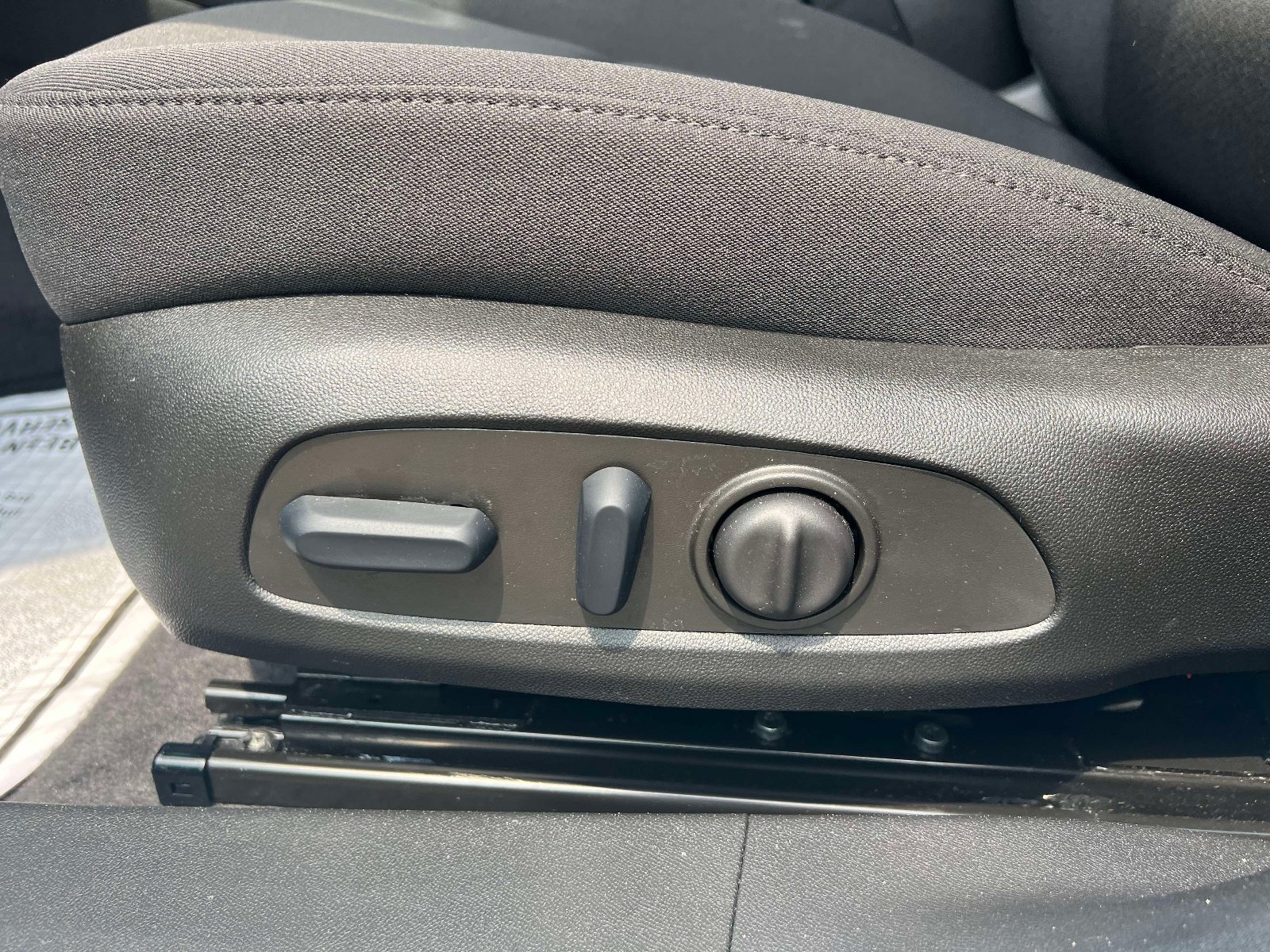 Used 2022 Chevrolet Malibu LT FWD image 17
