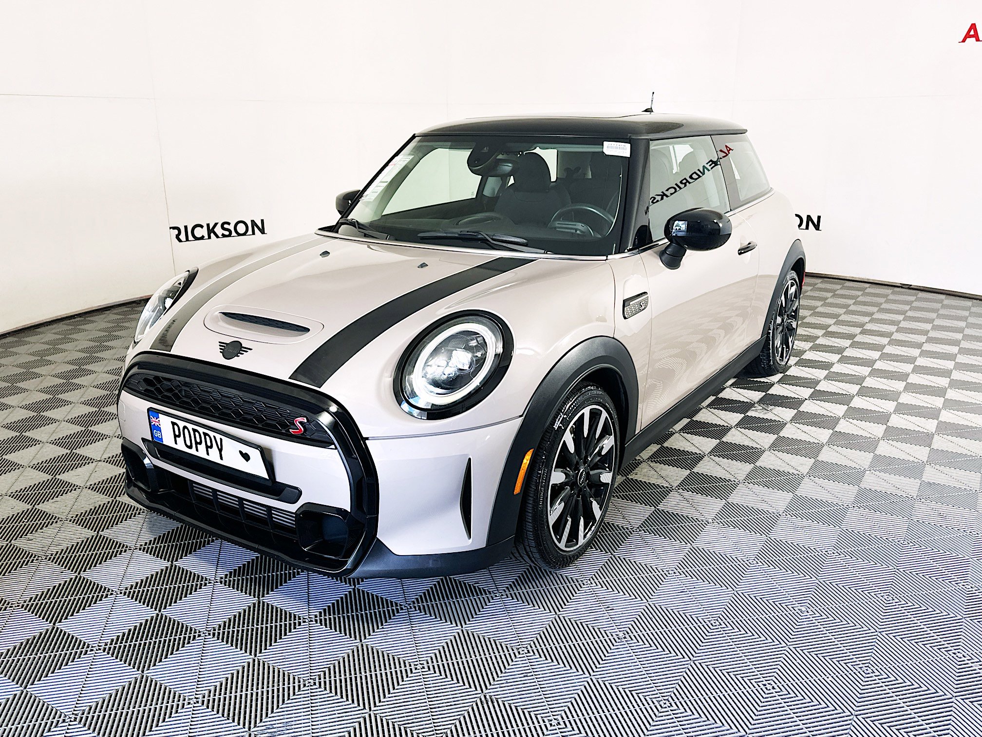 Used 2023 MINI Cooper S image 7