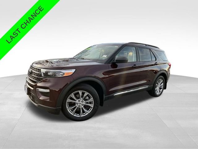 Used 2022 Ford Explorer XLT w/ Equipment Group 202A image 2