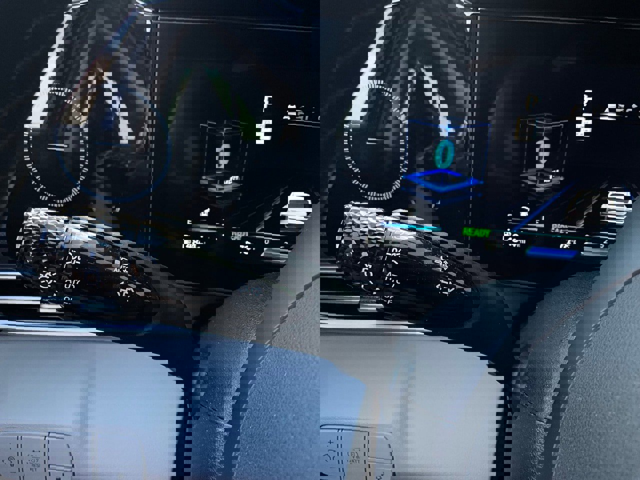 Used 2025 Hyundai Elantra Limited image 39