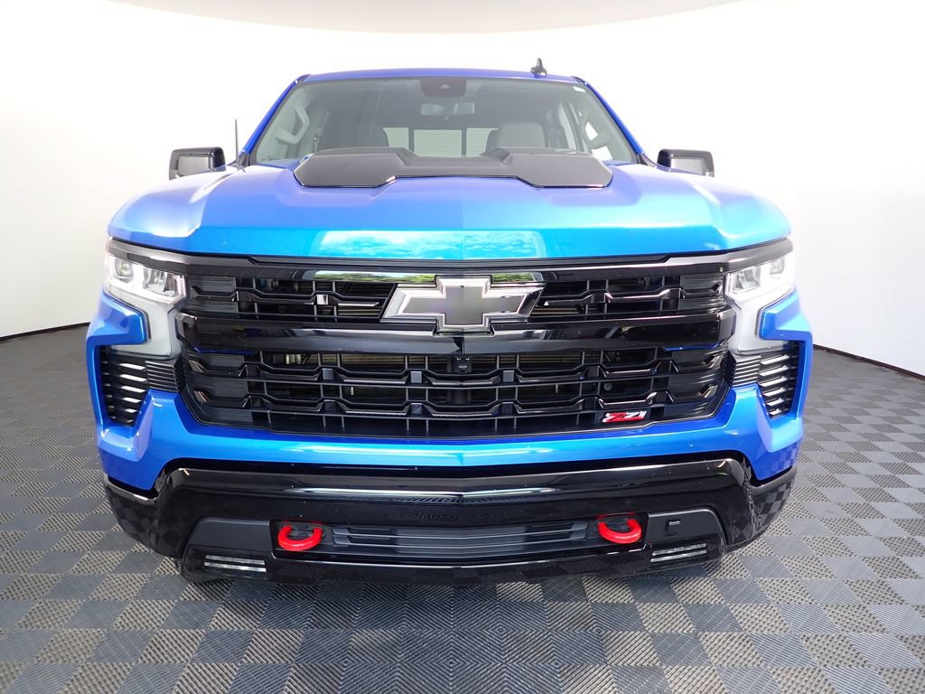 Used 2025 Chevrolet Silverado 1500 LT Trail Boss w/ Convenience Package II AWD/4WD image 9