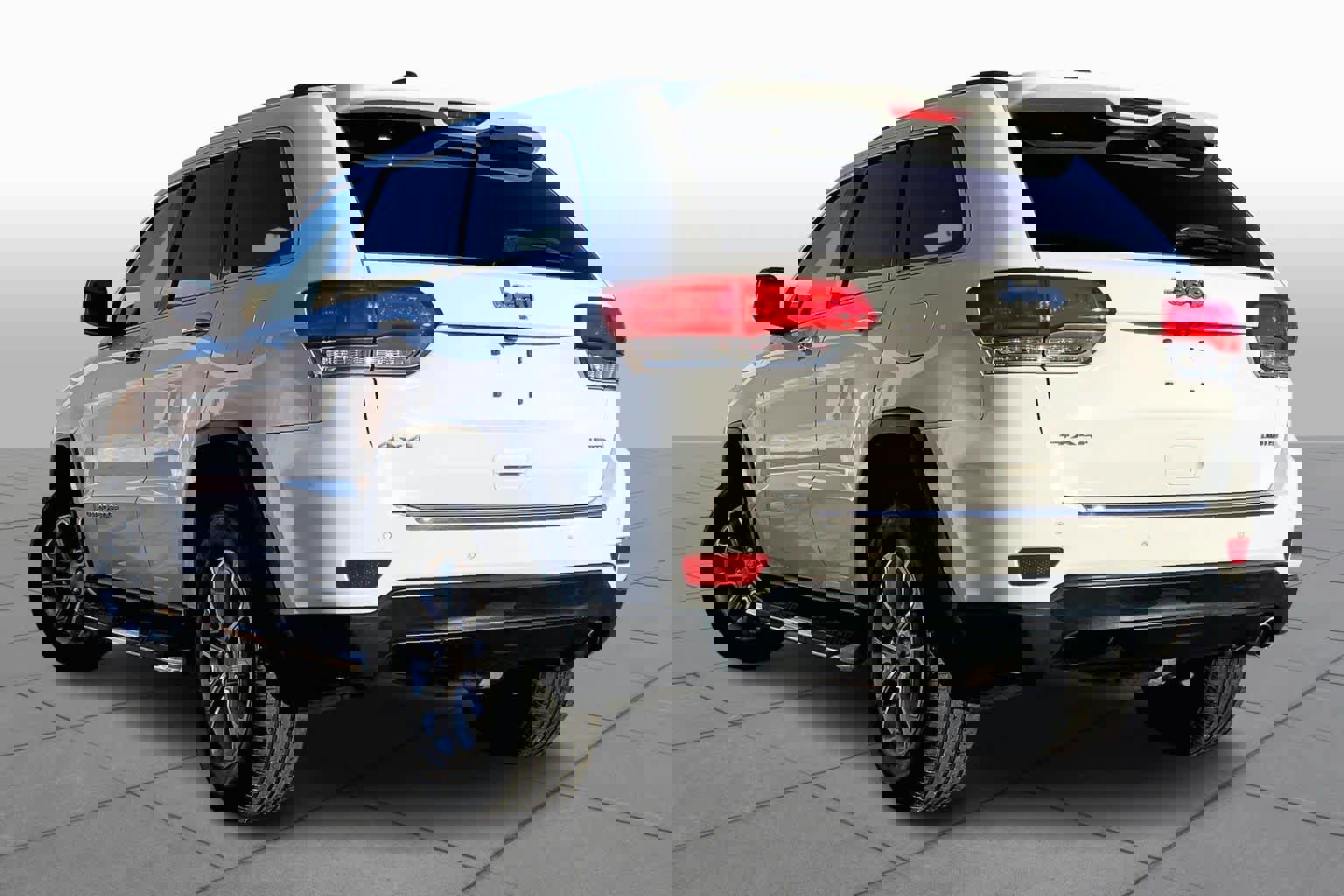 Used 2015 Jeep Grand Cherokee Limited image 12