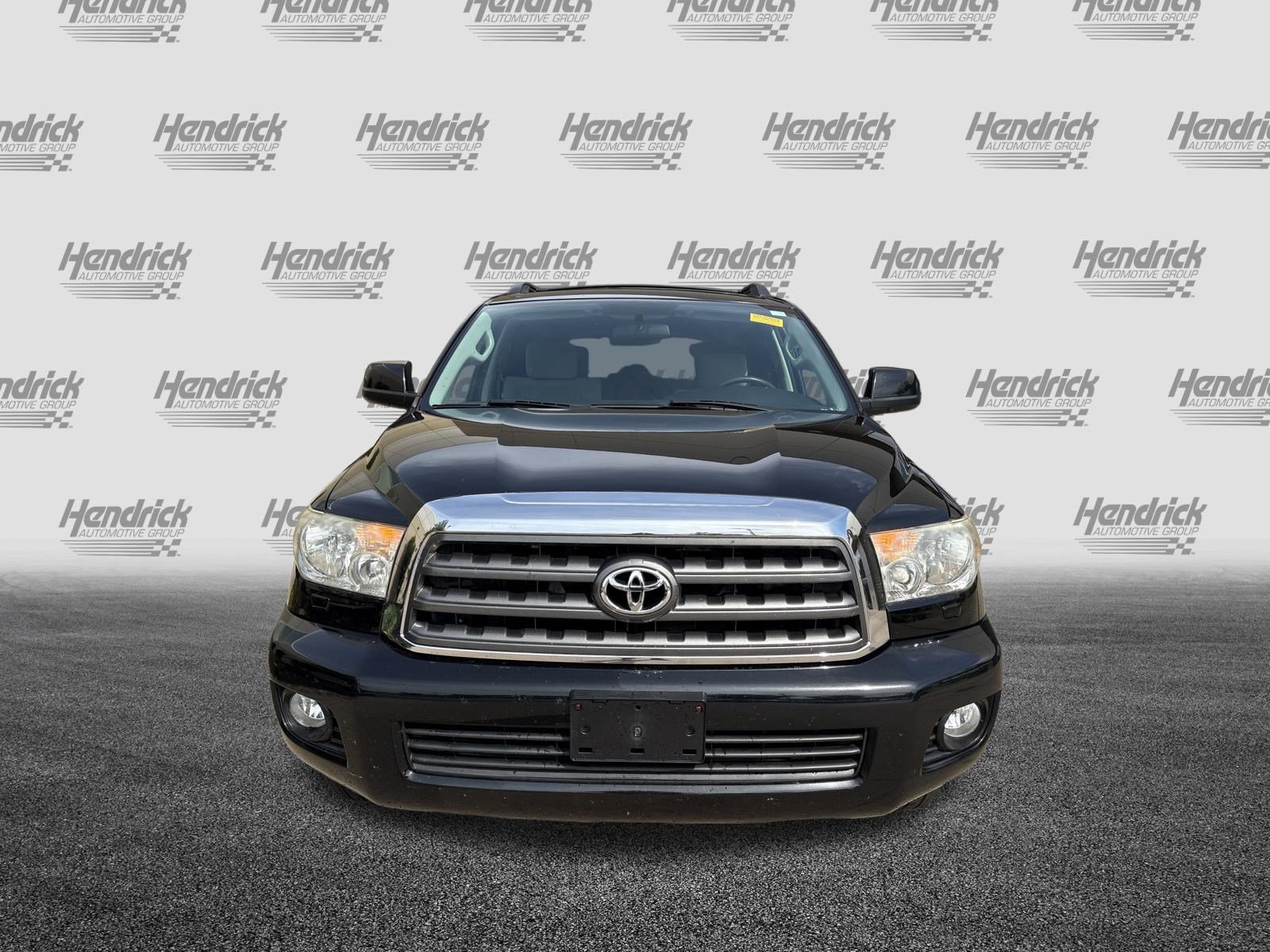Used 2016 Toyota Sequoia SR5 AWD/4WD image 3