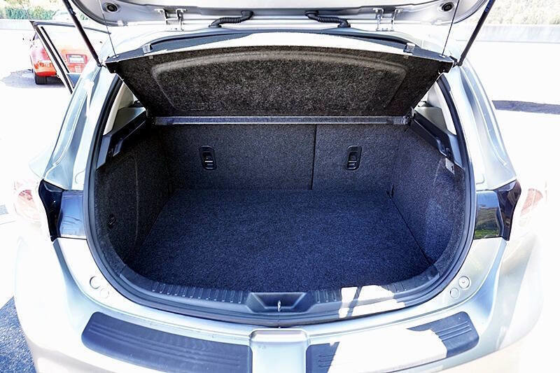 Used 2012 MAZDA MAZDA3 i Touring image 14