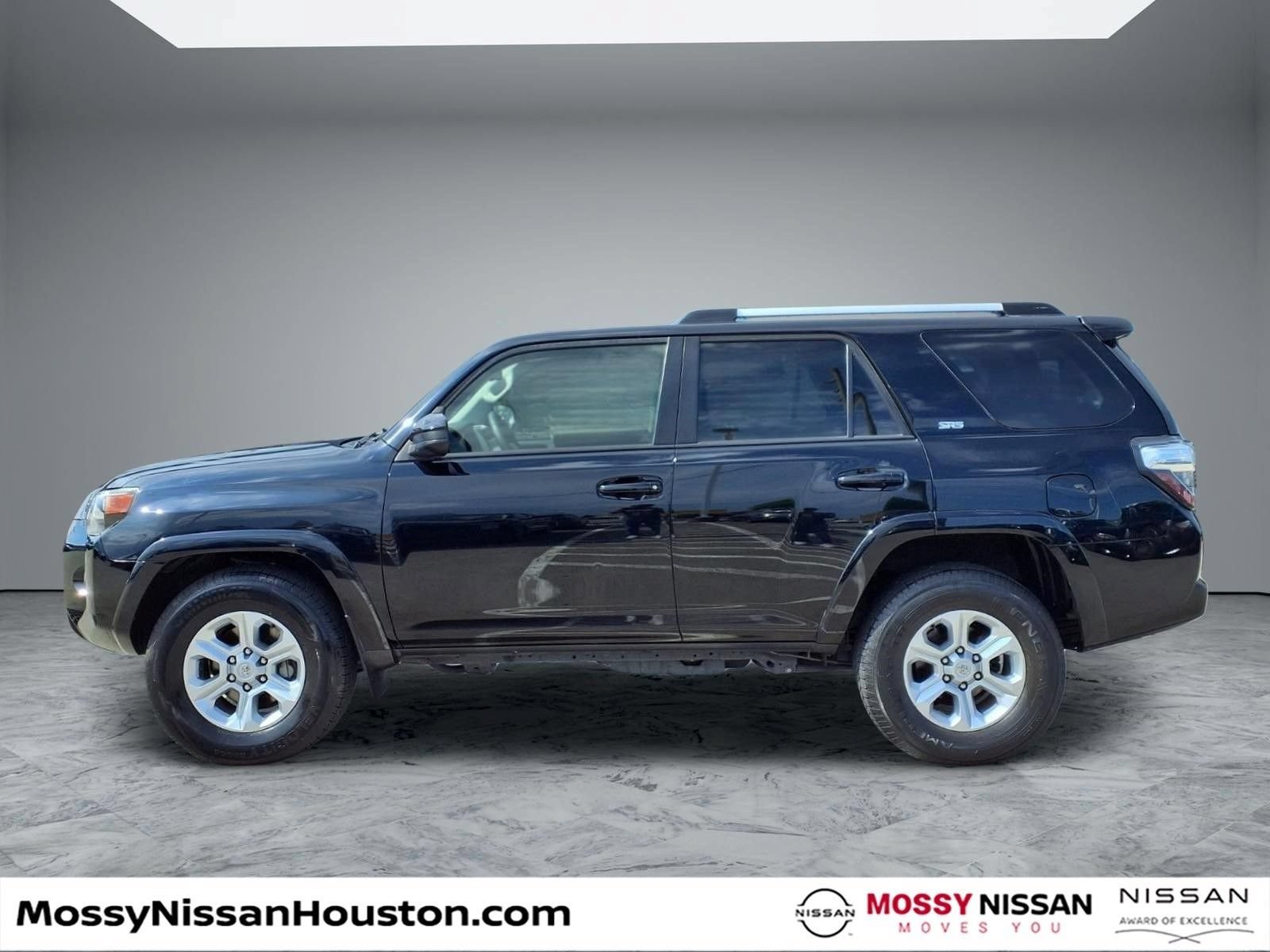 Used 2023 Toyota 4Runner SR5 RWD image 5