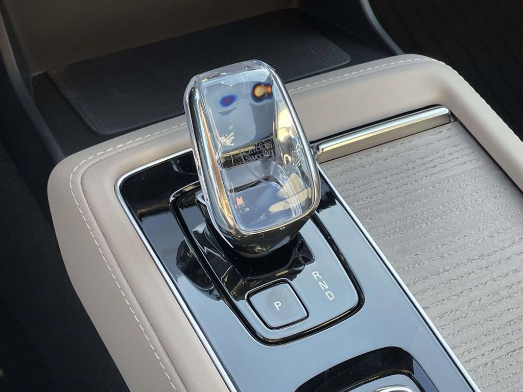 New 2026 Volvo XC90 T8 Plus w/ Protection Package Premier image 21