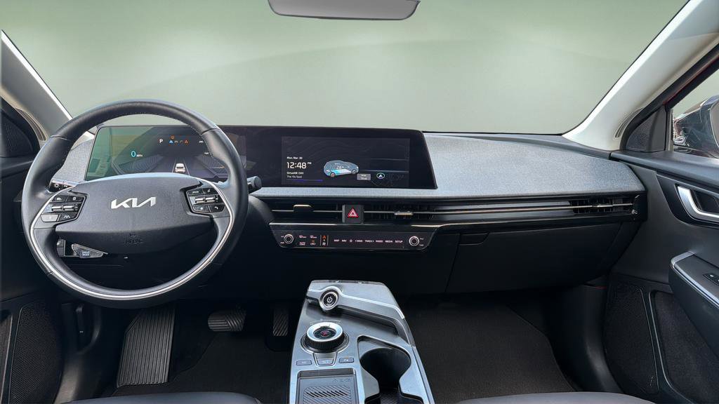 Used 2024 Kia EV6 Light RWD image 7
