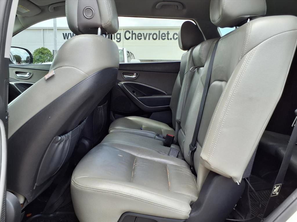 Used 2017 Hyundai Santa Fe SE FWD image 10