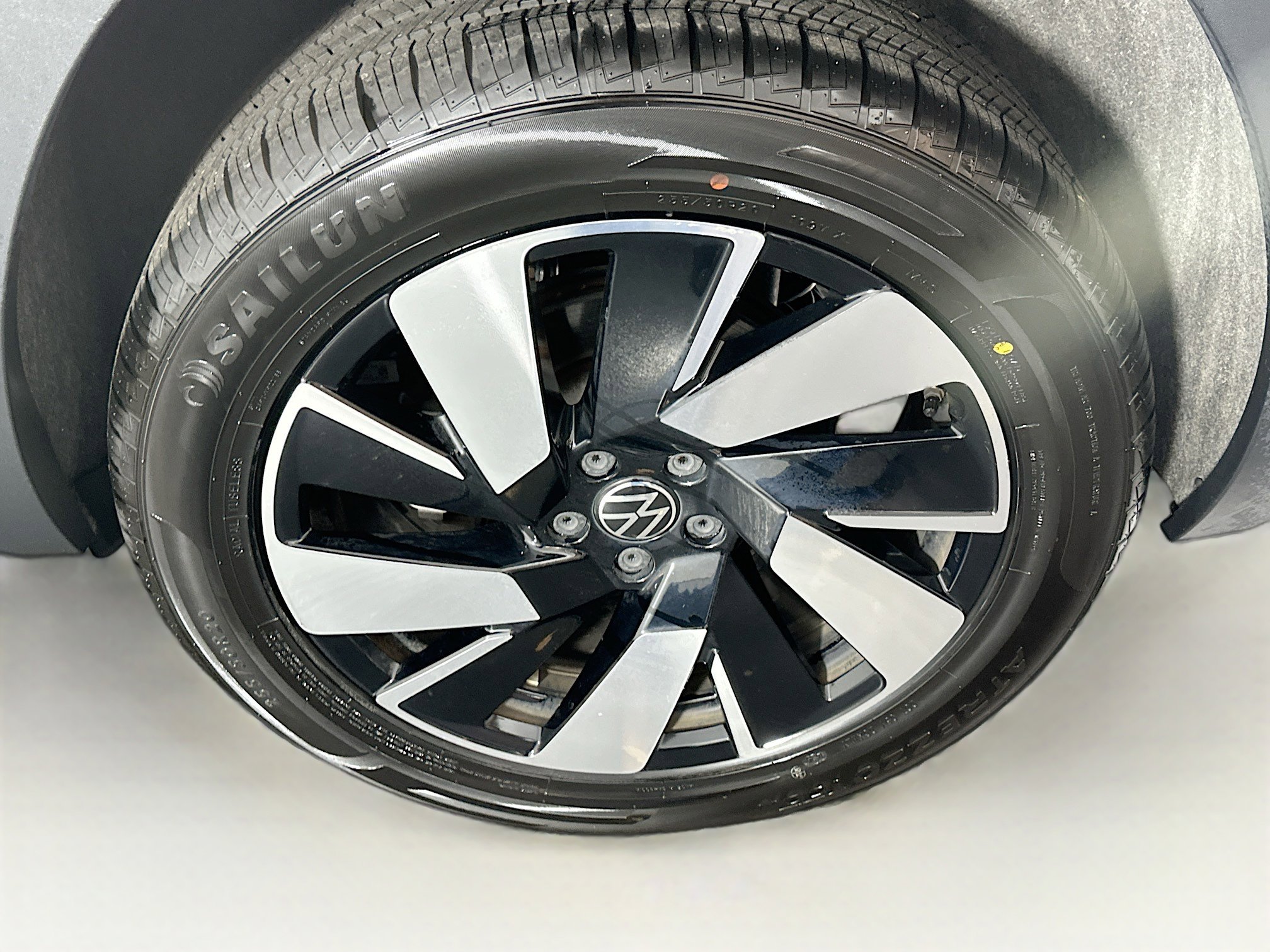 Used 2024 Volkswagen Atlas Cross Sport SE image 11