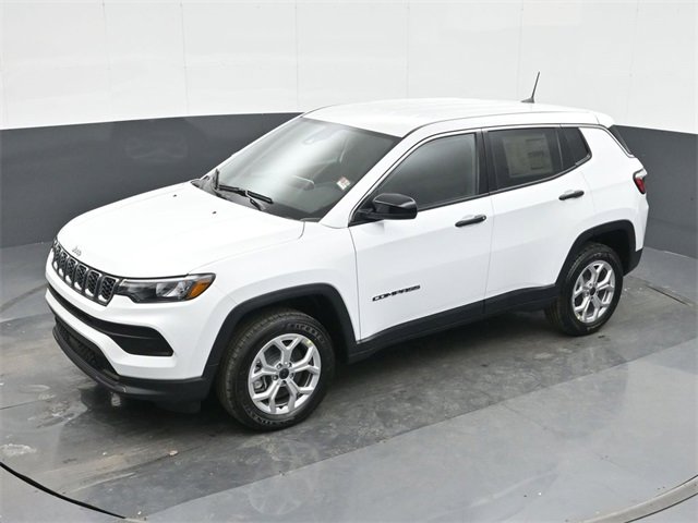 Used 2025 Jeep Compass Sport image 33