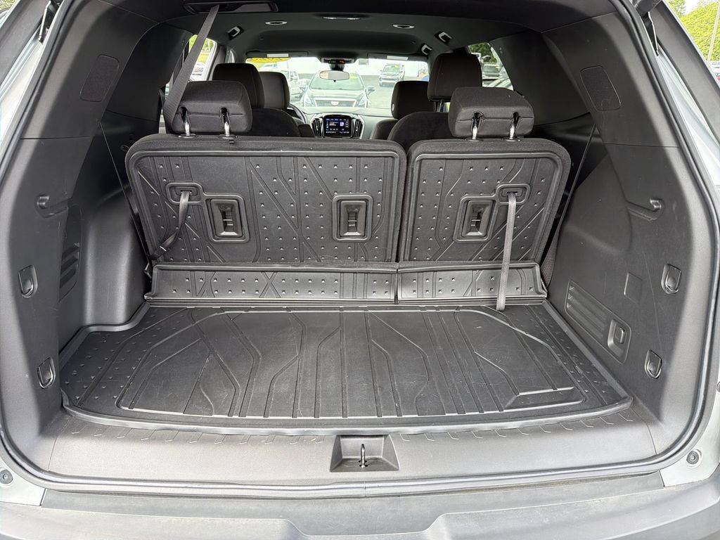 Used 2023 Chevrolet Traverse LT FWD image 29