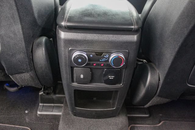 Used 2020 Ford Explorer Platinum w/ Premium Technology Package AWD/4WD image 25