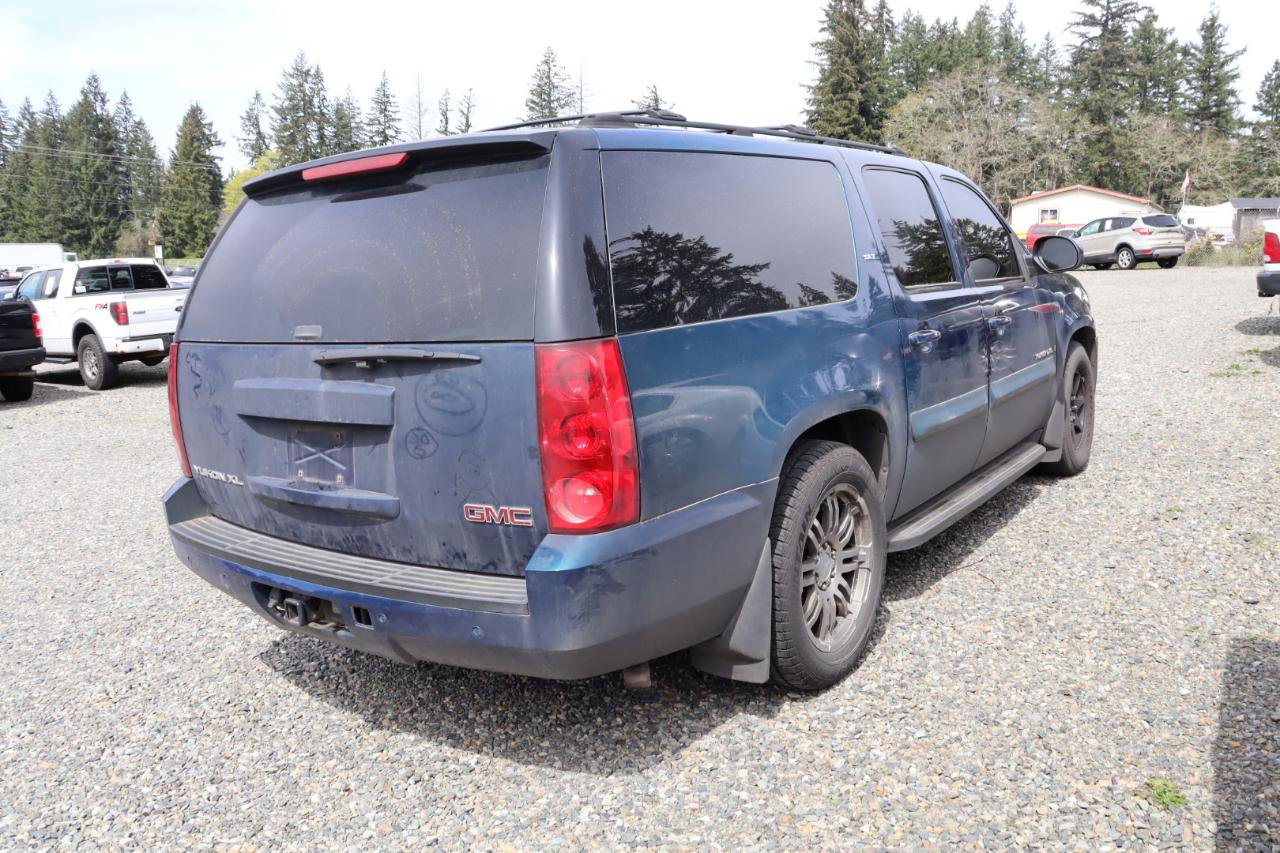 Used 2007 GMC Yukon XL SLT w/ SLT Preferred Equipment Group AWD/4WD image 4