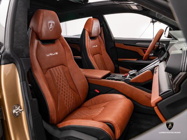 Used 2024 Lamborghini Urus S AWD/4WD image 36