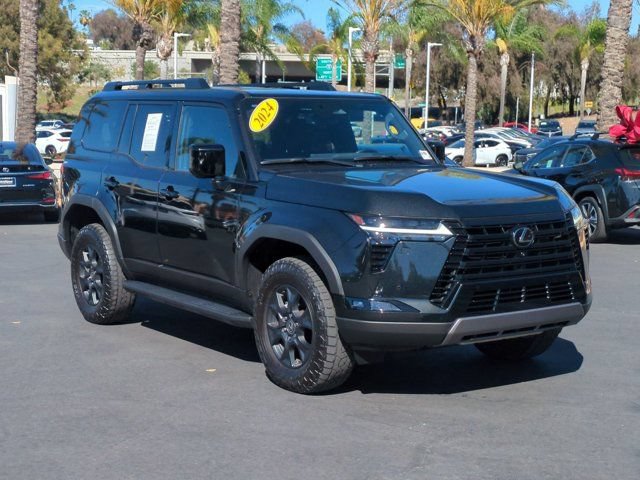 Used 2024 Lexus GX 550 AWD/4WD image 3