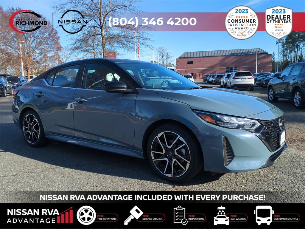 Used 2025 Nissan Sentra SR w/ SR Premium Package image 2