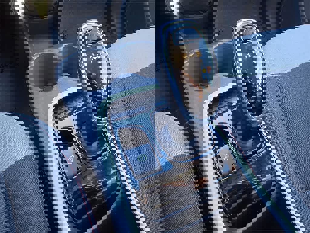 Used 2020 Chevrolet Bolt LT image 15