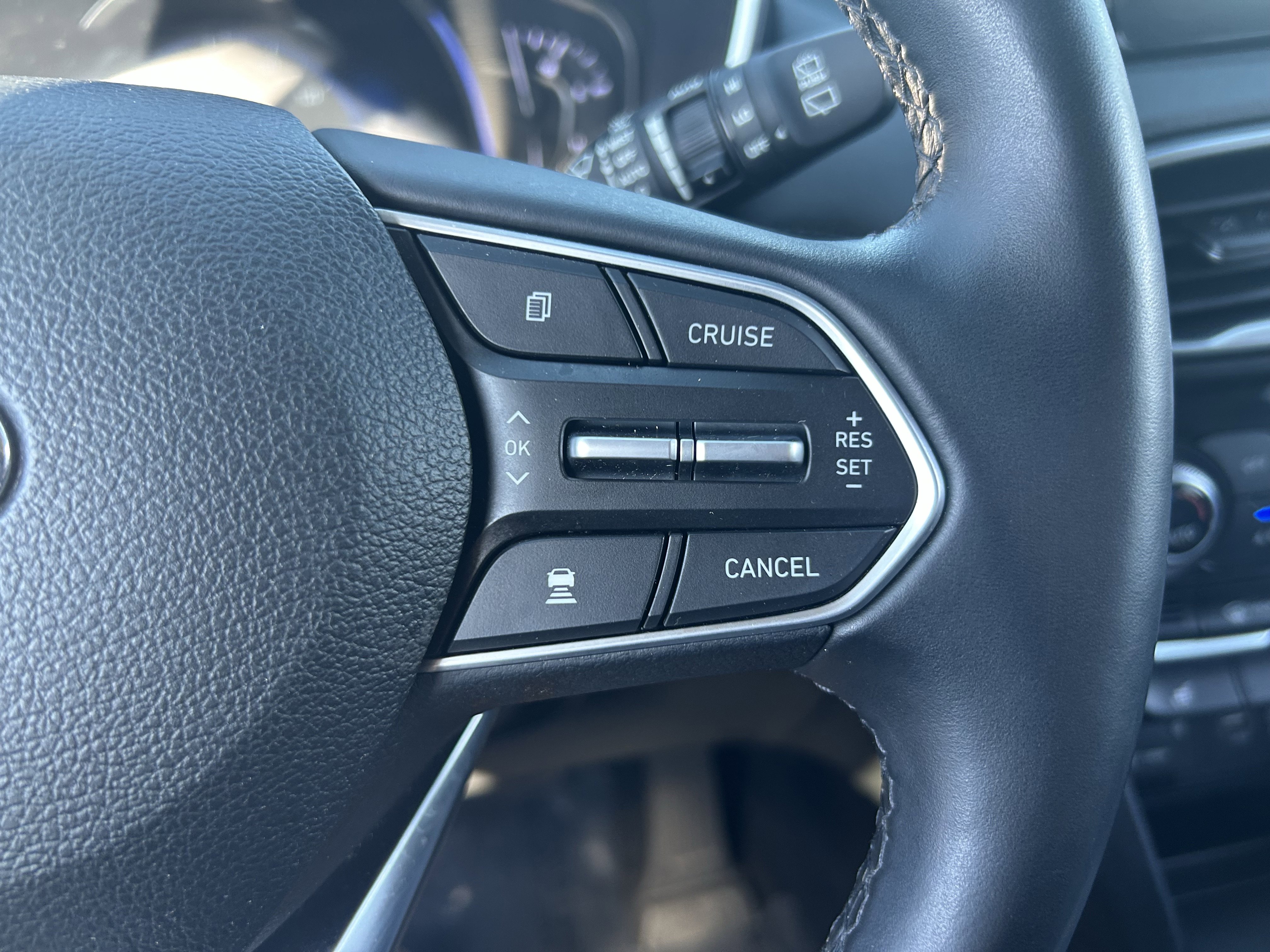 Used 2020 Hyundai Santa Fe Limited AWD/4WD image 18