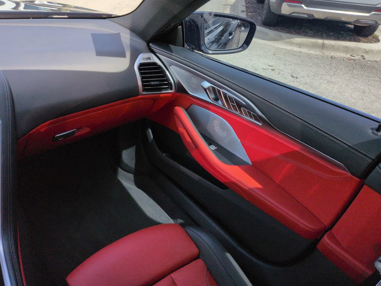 Used 2025 BMW M850i xDrive AWD/4WD image 17