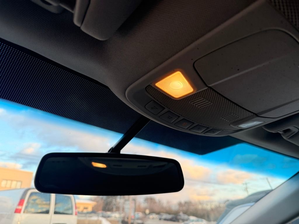 Used 2015 Ford Edge Titanium image 23