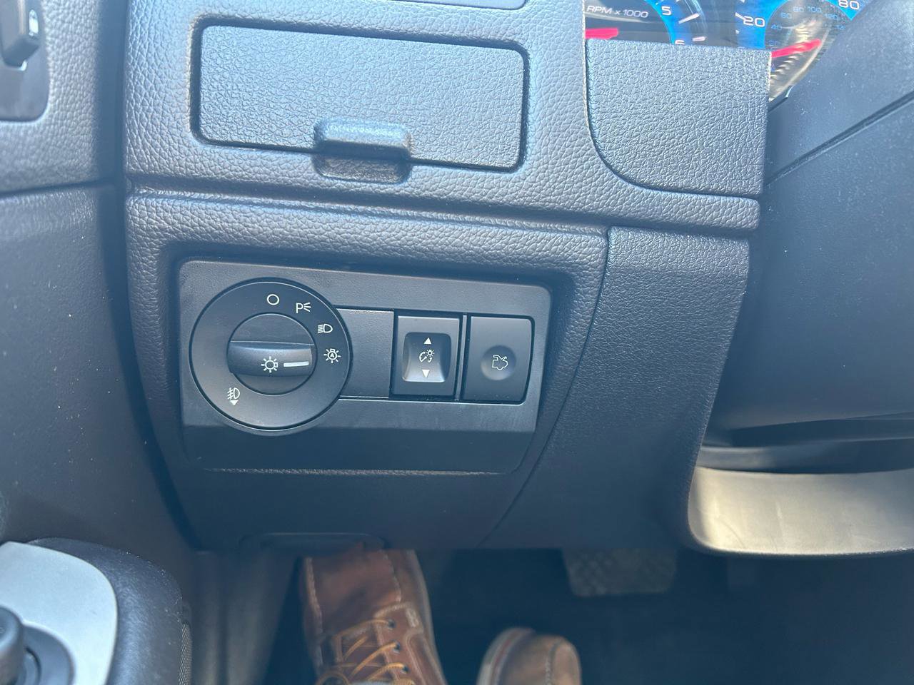 Used 2011 Ford Fusion SEL w/ Moons & Tunes Pkg image 26