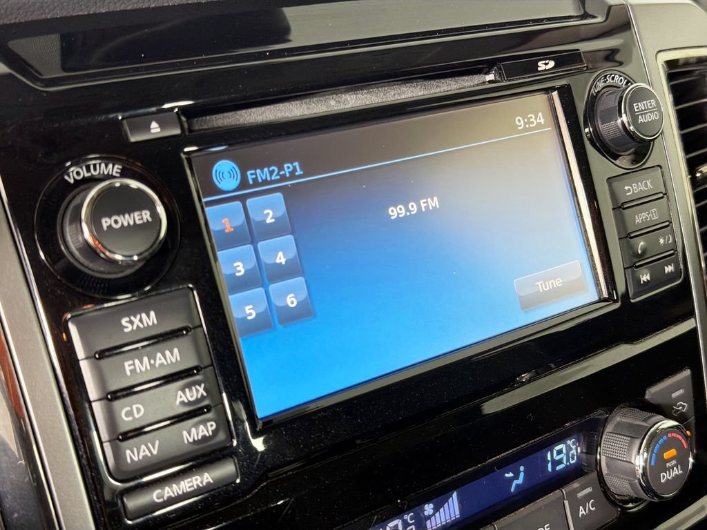 Used 2018 Nissan Titan Platinum Reserve AWD/4WD image 15
