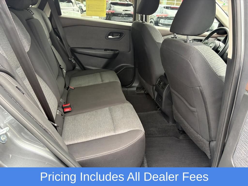 Used 2023 Nissan Rogue SV AWD/4WD image 21