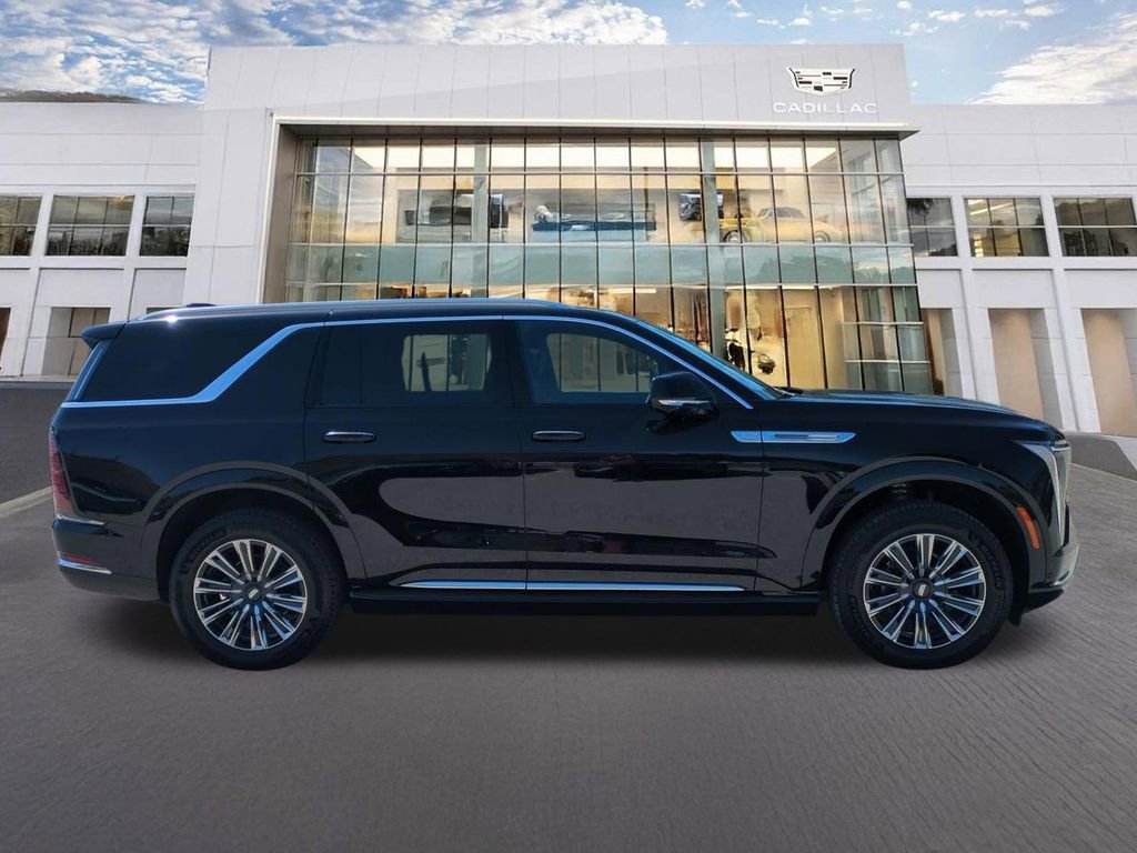 Used 2026 Cadillac Escalade IQL Luxury AWD/4WD image 4