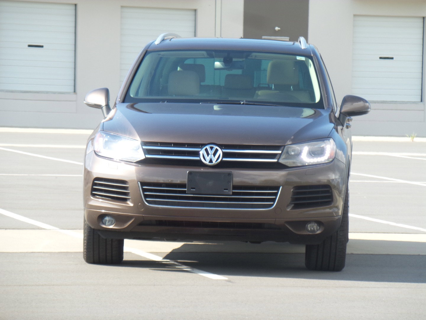 Used 2013 Volkswagen Touareg VR6 image 5