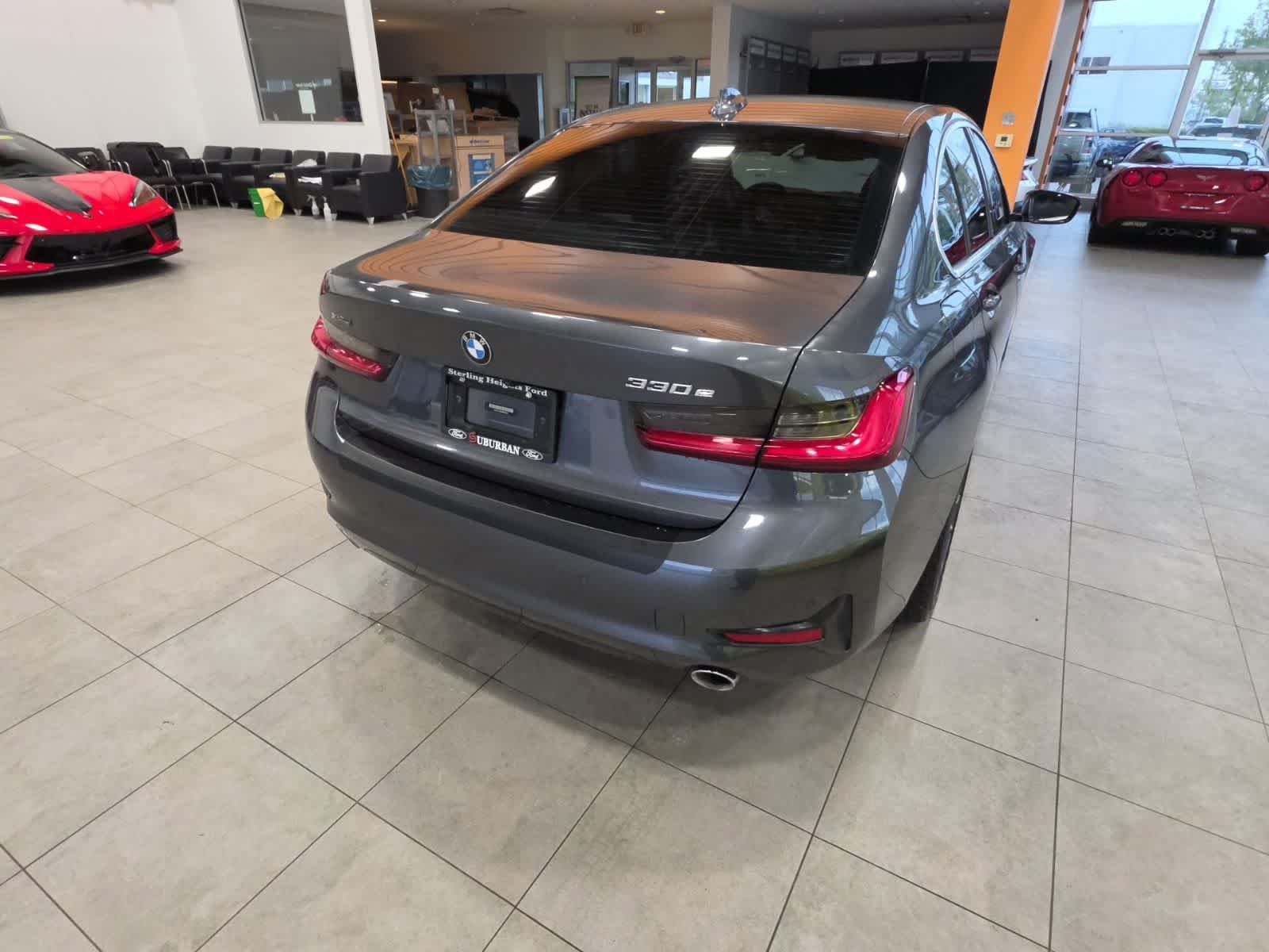 Used 2021 BMW 330e xDrive w/ Premium Package AWD/4WD image 9
