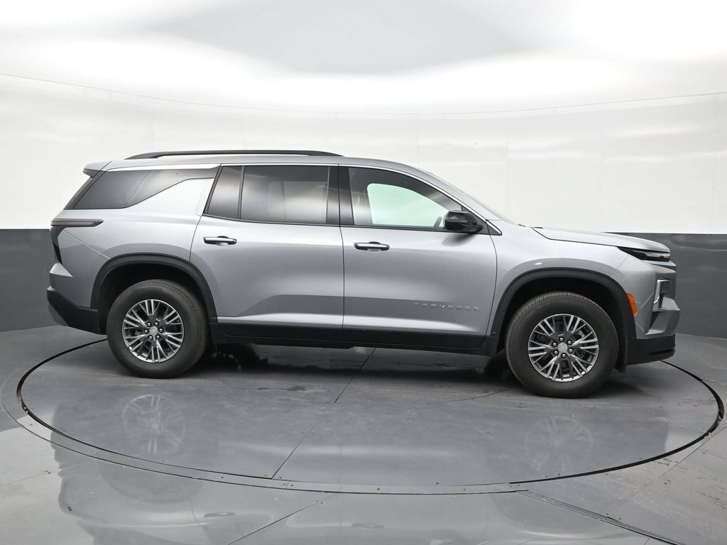 Used 2024 Chevrolet Traverse LS FWD image 6