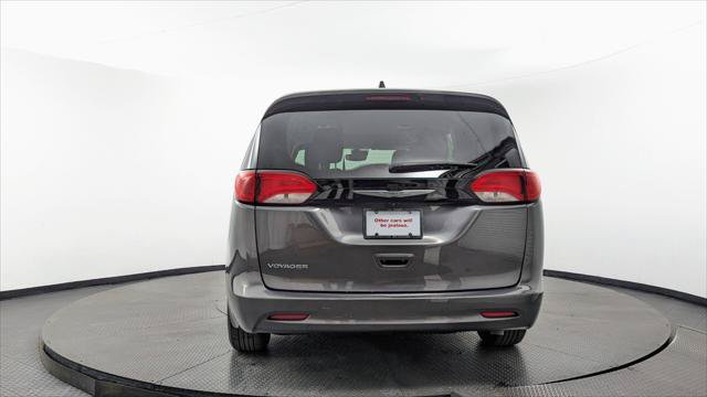 Used 2023 Chrysler Voyager LX FWD image 7
