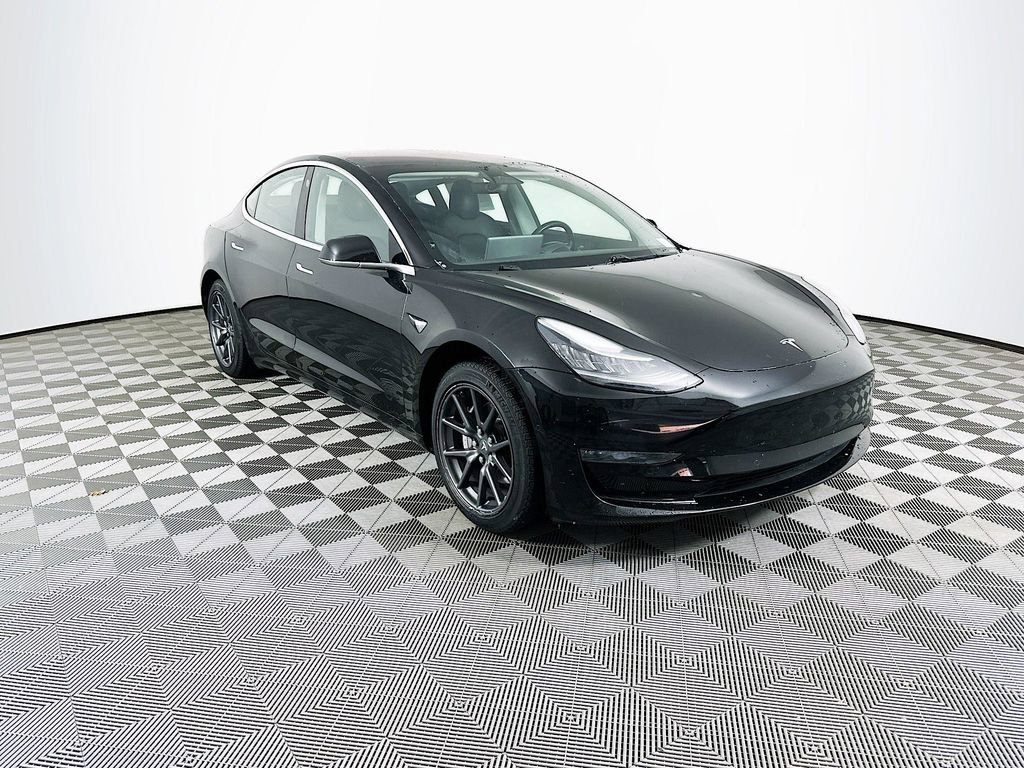 Used 2018 Tesla Model 3 Long Range image 2