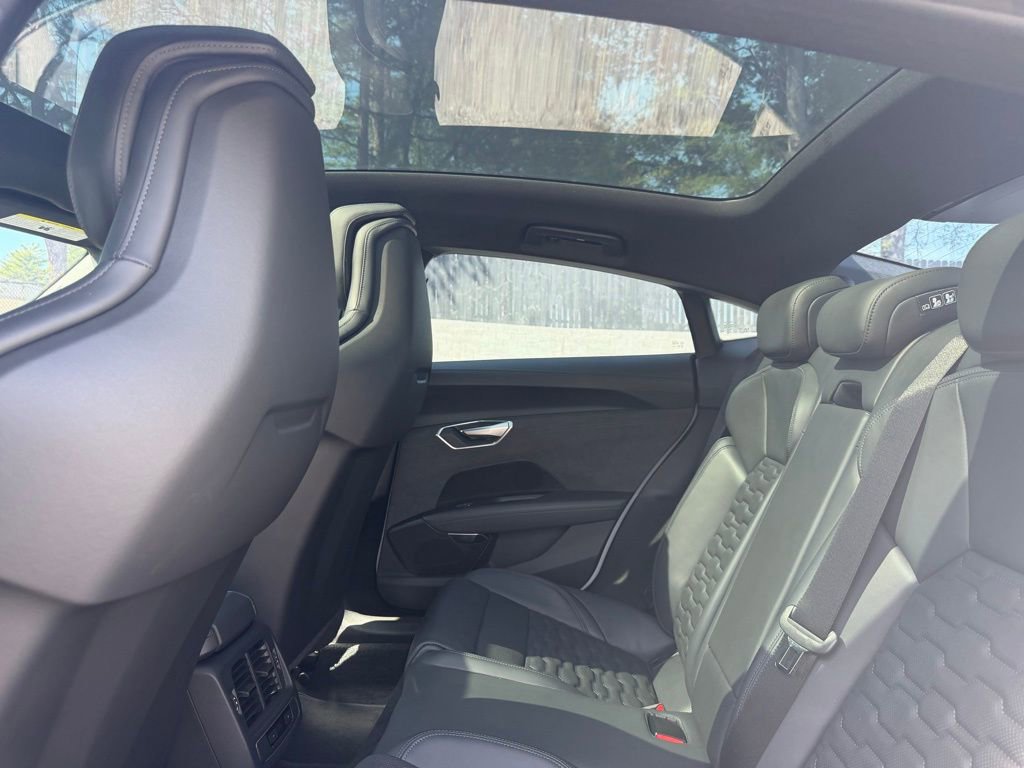 Used 2023 Audi e-tron GT Premium Plus AWD/4WD image 24