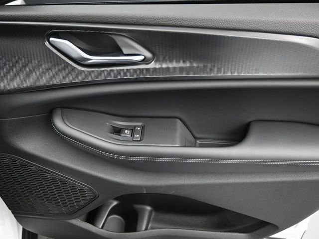 New 2025 Jeep Grand Cherokee Altitude image 12