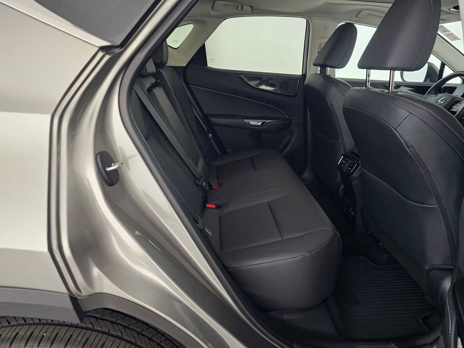 Used 2025 Lexus NX 250 FWD w/ Accessory Package (2T) image 12