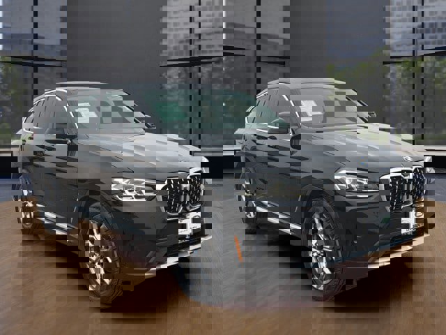Used 2023 BMW X4 xDrive30i w/ Convenience Package image 10